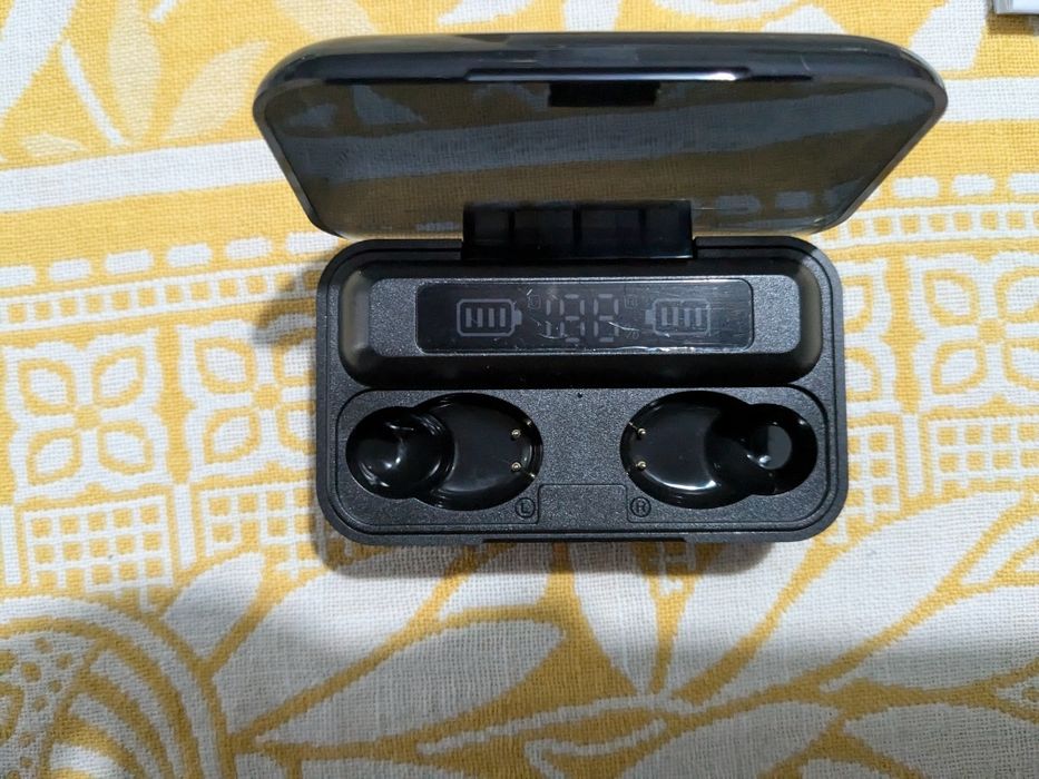 Căști wireless bluetooth