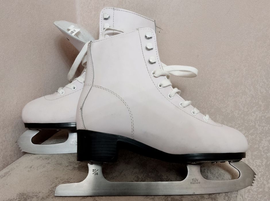 Коньки 37 размер