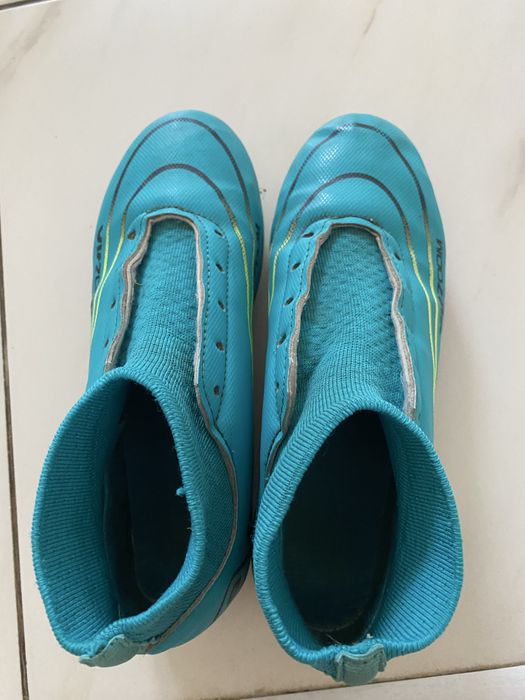 Продаю Бутсы 35размер