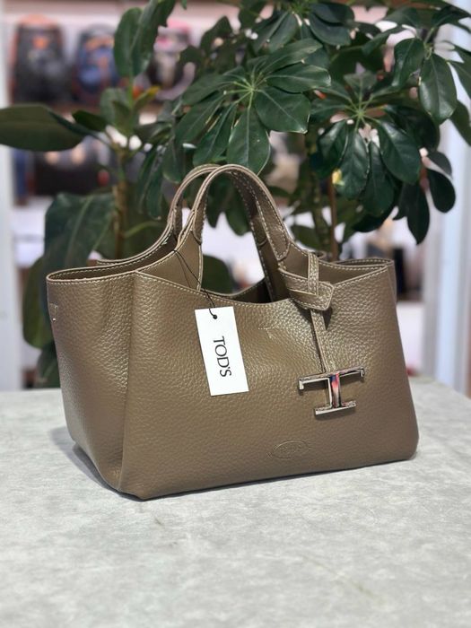 Geanta Tod’s noua !!! Dimensiuni 38/18 !!!