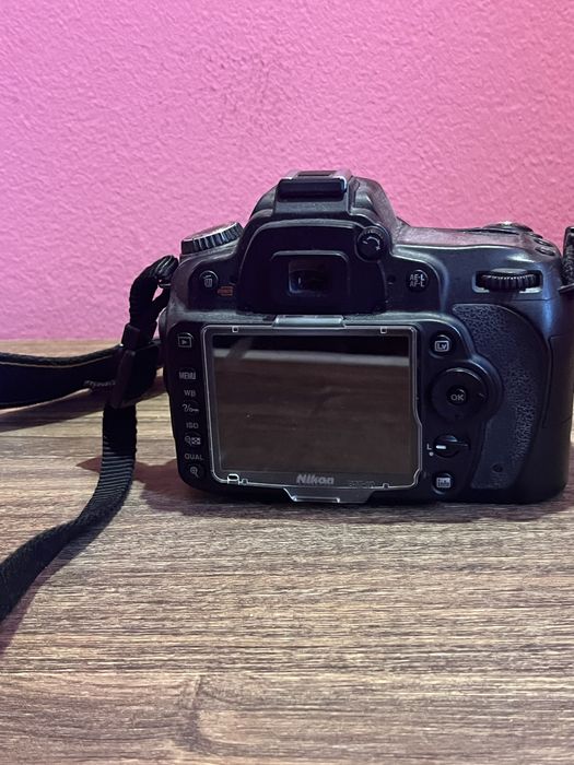 Nikon D90 + 18–55mm VR | 2 батерии | Чанта