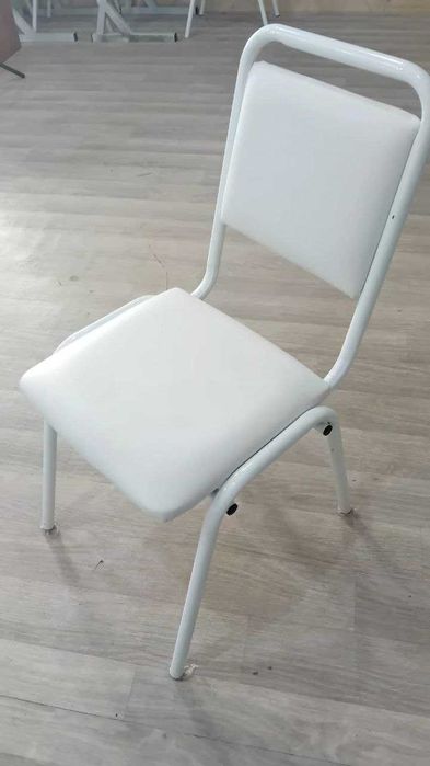 O‘quv stol-partalari sotiladi.(yangi holatda)