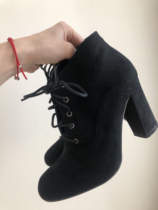 Продаются весенние ботинки