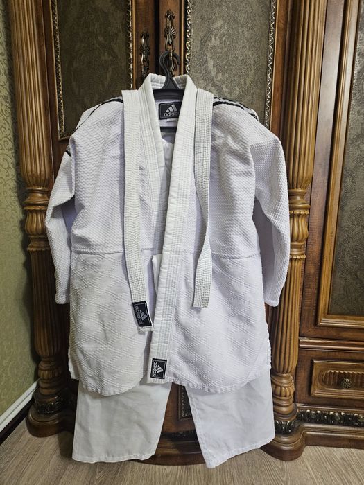 Продам кимоно дзюдоиста