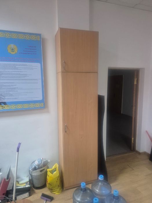 Шкафы и столы для офиса