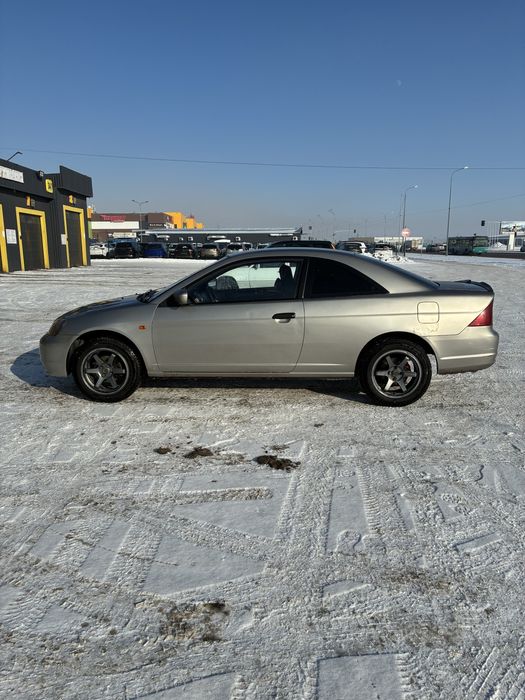 Продаю Honda Civic 2003 купе