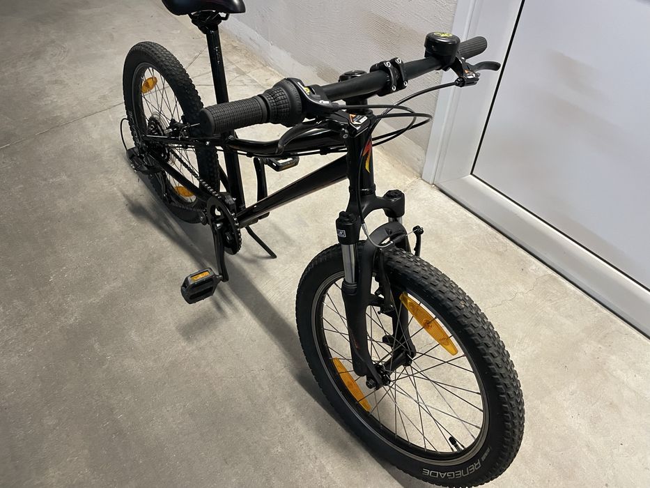 Продавам детски велосипед Specialized HTRK 20"