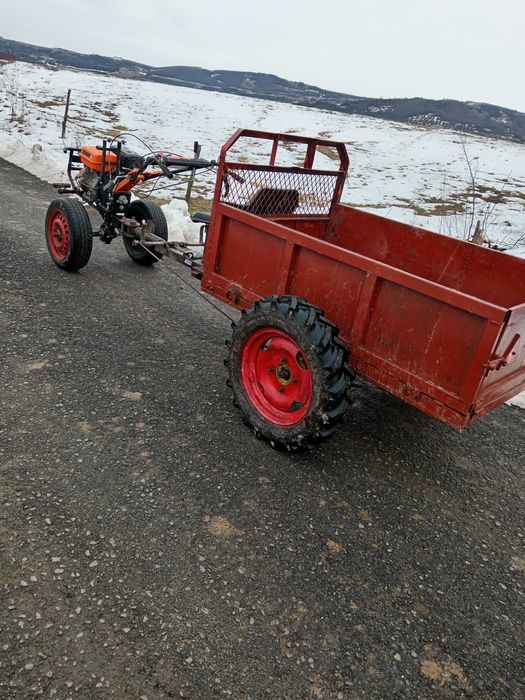 Motocultor cu remorca
