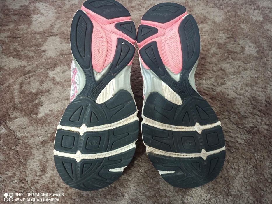 Асикс за бягане 41 номер