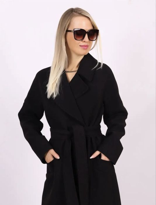 Пальто черное демисезонное