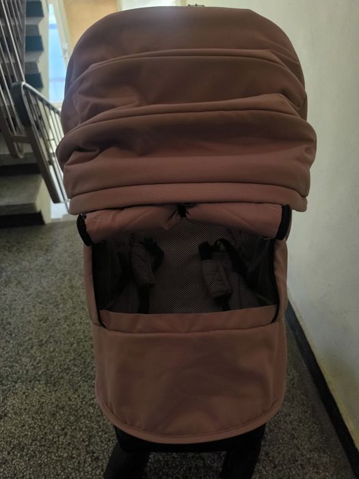 Бебешка количка 3в1 + подаръци