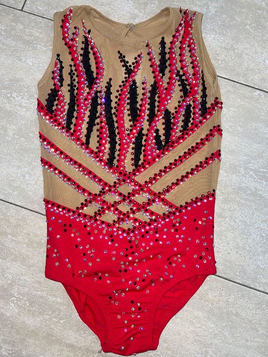 Страхотно трико за художествена гимнастика