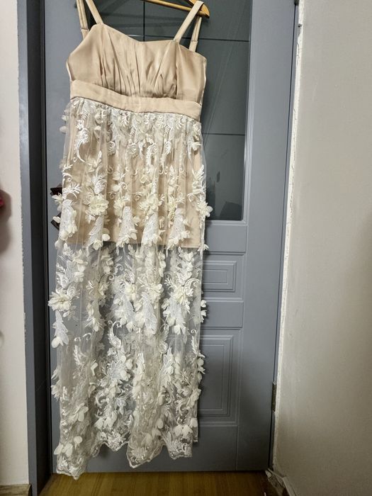 Платья шикарные вечерние . Самовывоз