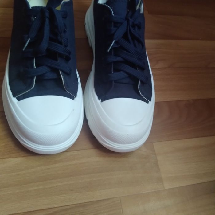 Продам женские кеды 41р