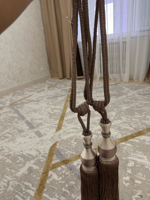 Сатылады новый держательмен бірге
