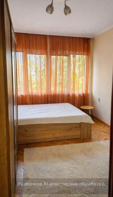 Дава се под наем Четиристаен апартамент в Варна, Център - 95 кв.м за 747.66 € - Снимка #3