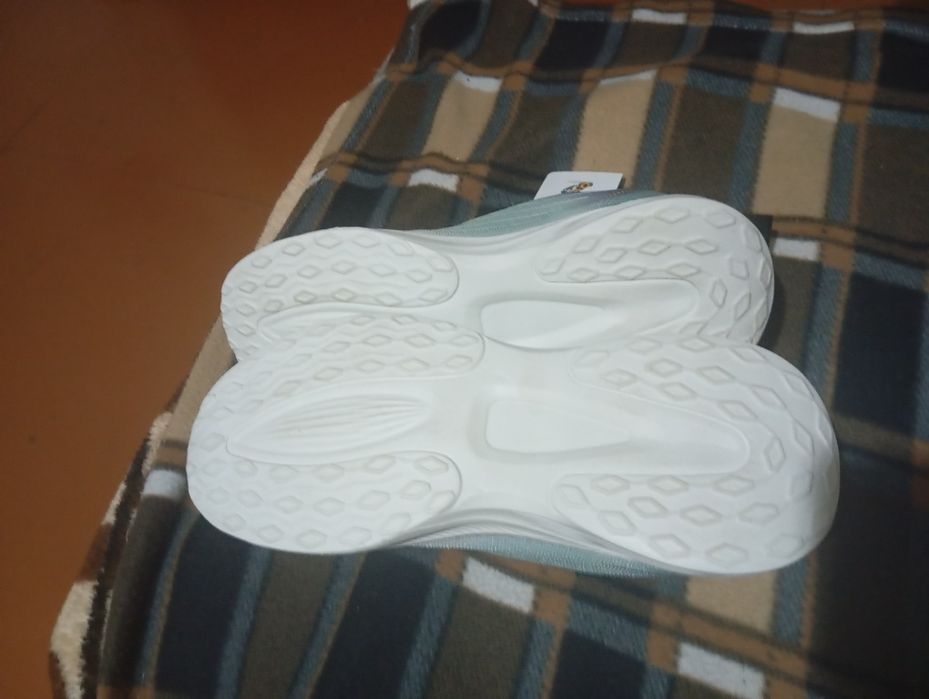 Кроссовки унисекс