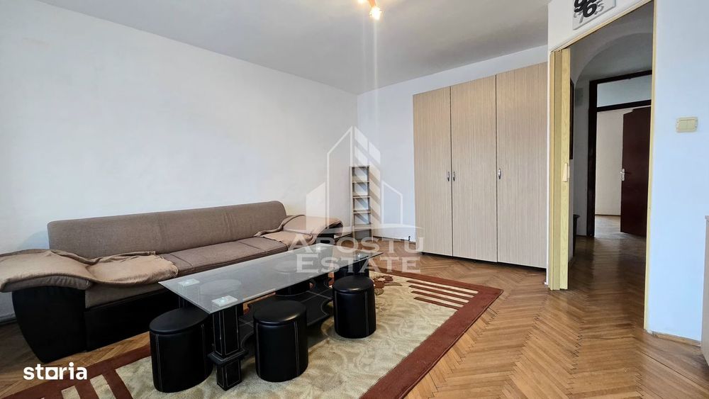 Apartament 2 camere de vanzare, etaj intermediar, centrala, Bucovina