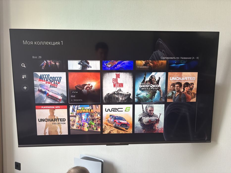 Продам ps5 с двумя джостиками и играми