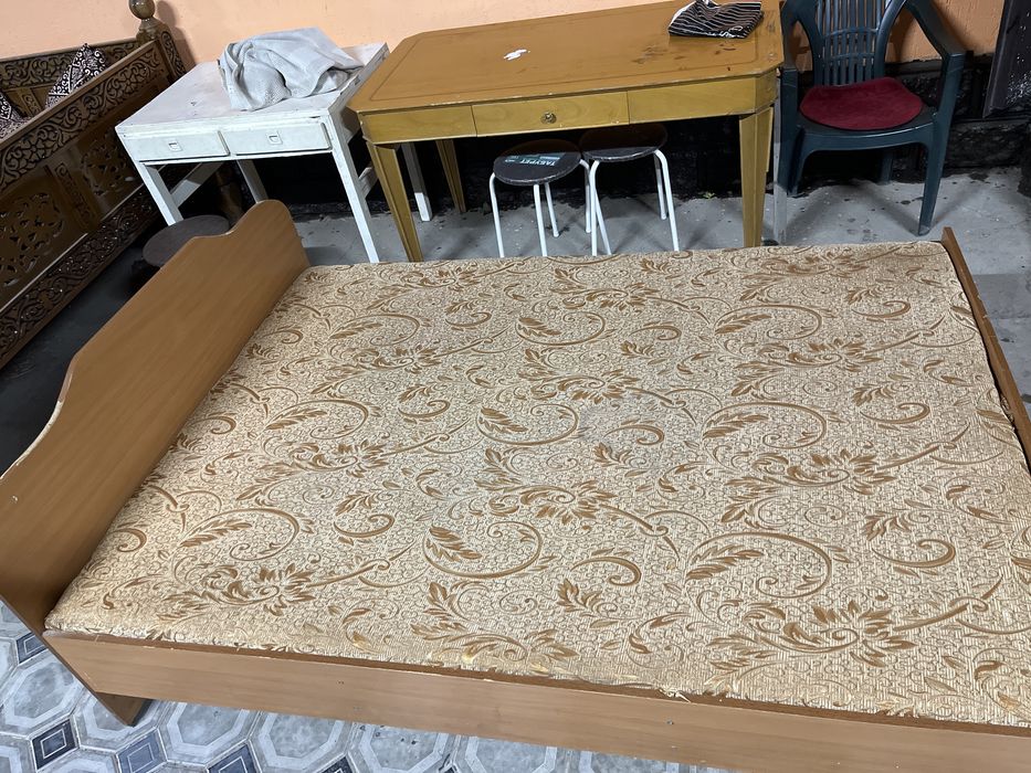 Продам  двух спальный кровать
