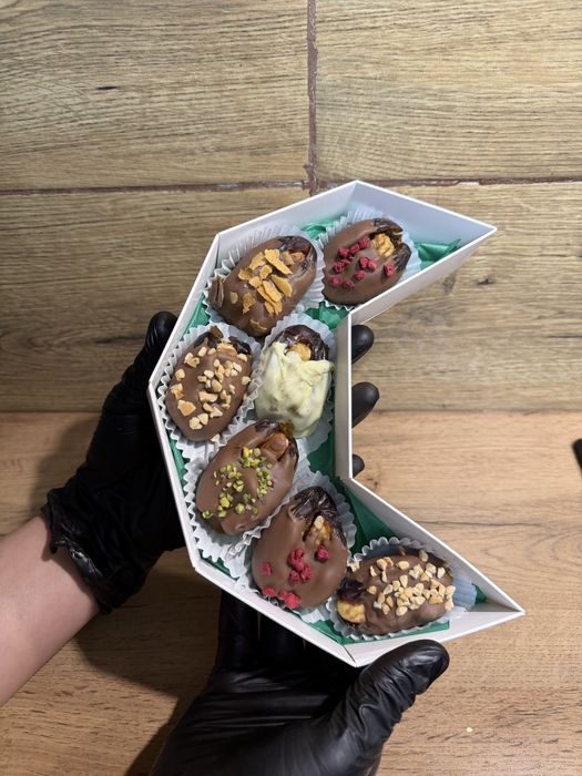 Финики в шоколаде