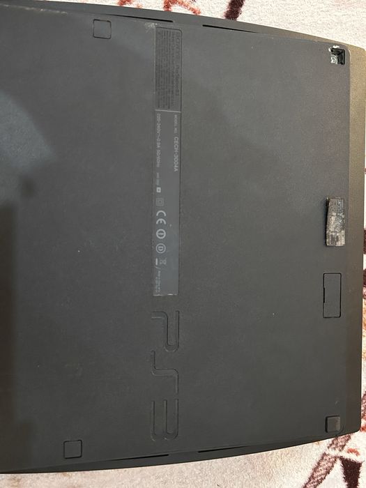 PlayStation 3 Slim + игры + 2 геймпада