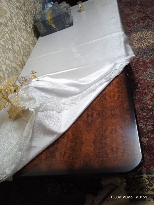 Stenka 3 metrlik stol va 10 ta stul