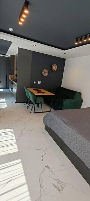 Дава се под наем Едностаен апартамент в Бургас, Лазур - 42 кв.м за 484.5 € - Снимка #2