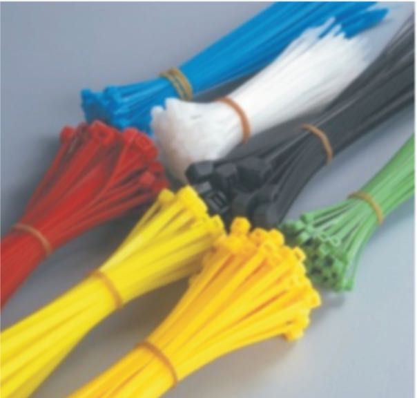 Свински опашки различни варианти по 100бр. в пакет