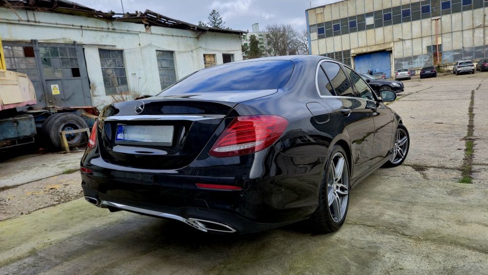 Mercedes Benz E220d AMG LINE 9G-TRONIC Impecabil