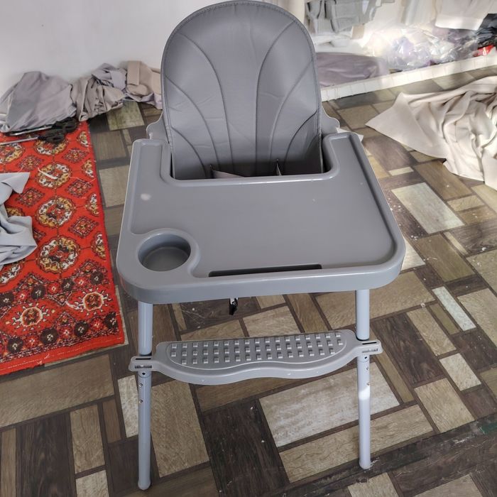 Продам стульчик для кормление.