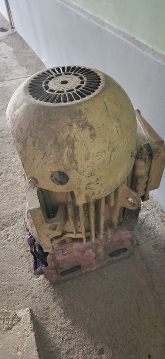 Mator 5,5kv 1,5 abarot srochna zavatiskoy obmotka