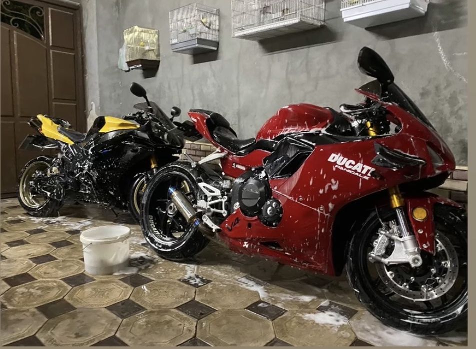 Dugatti v4 modiwei 800kuba
