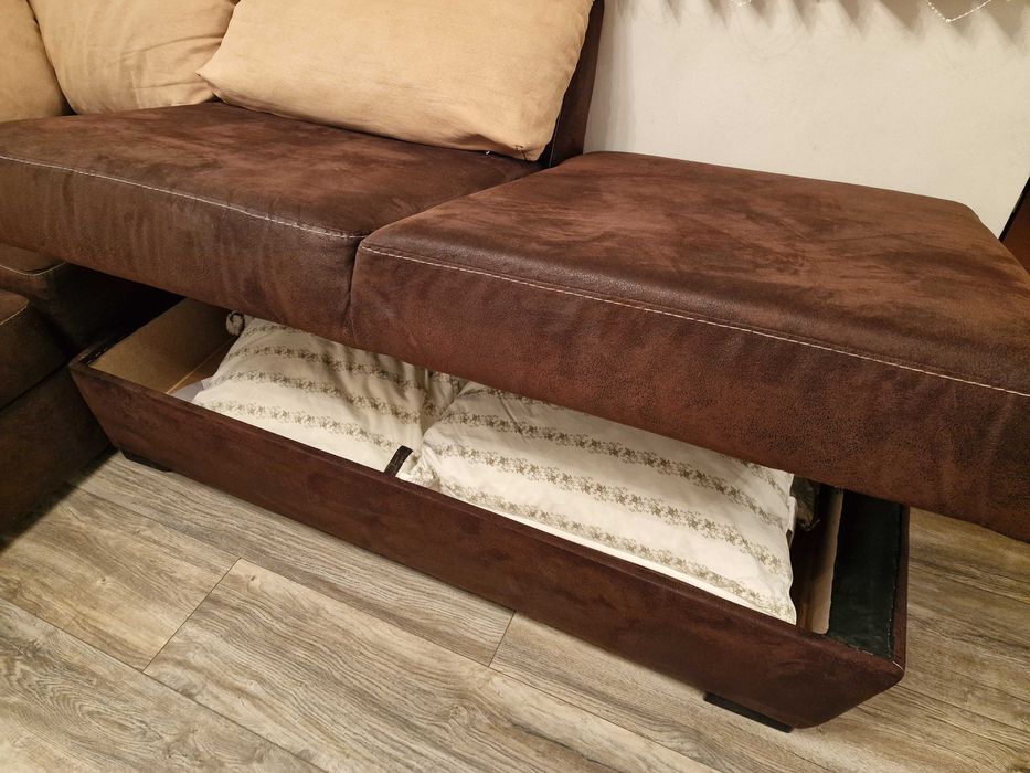 Продавам разтегателен ъглов диван