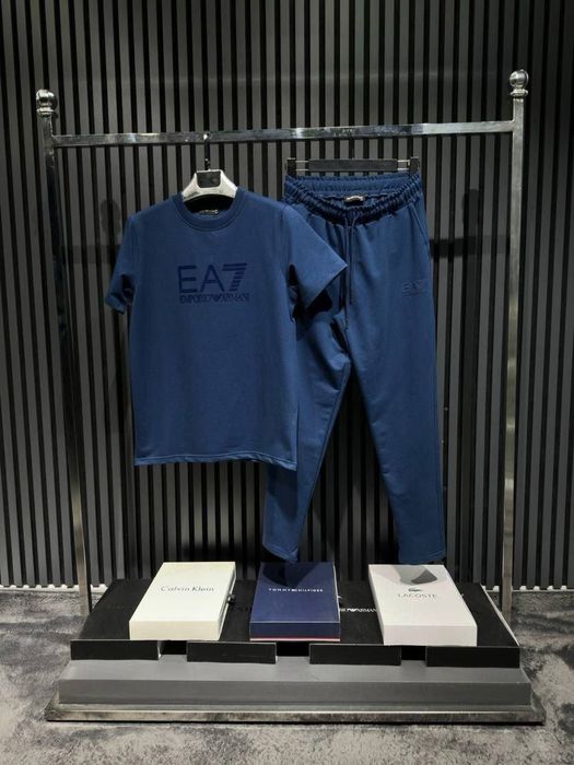 Комплект долнище с тениска на Армани