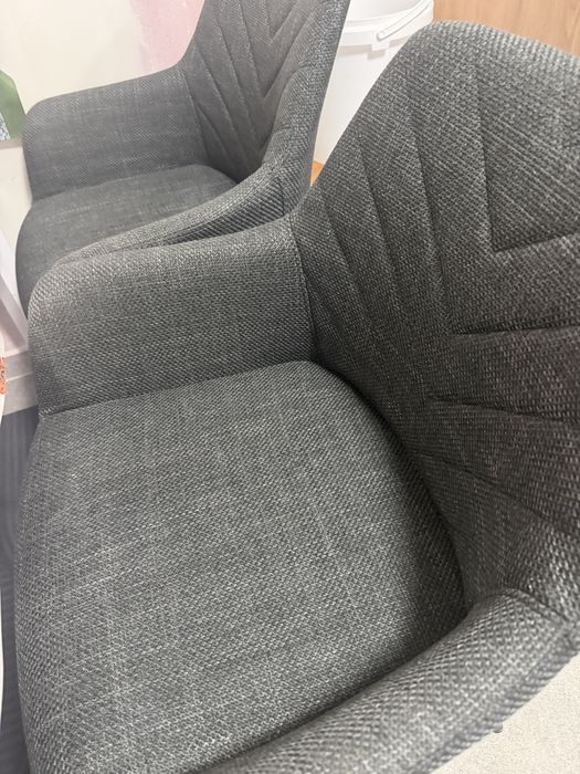 Vand 4 scaune noi , cumparate de 2 saptamani.250 lei unul