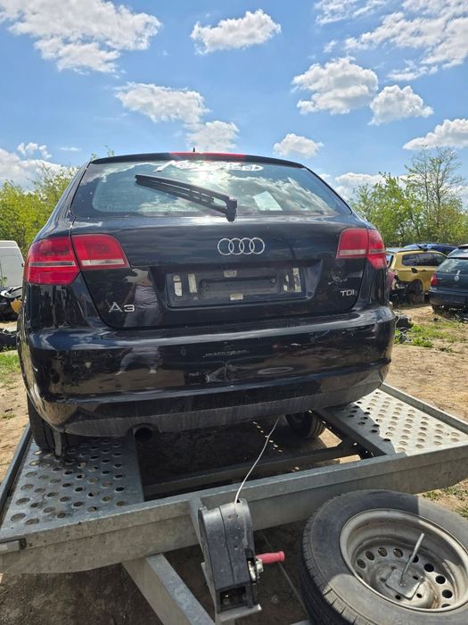 Aydi a3 8P 2010g 1.6 D на части само