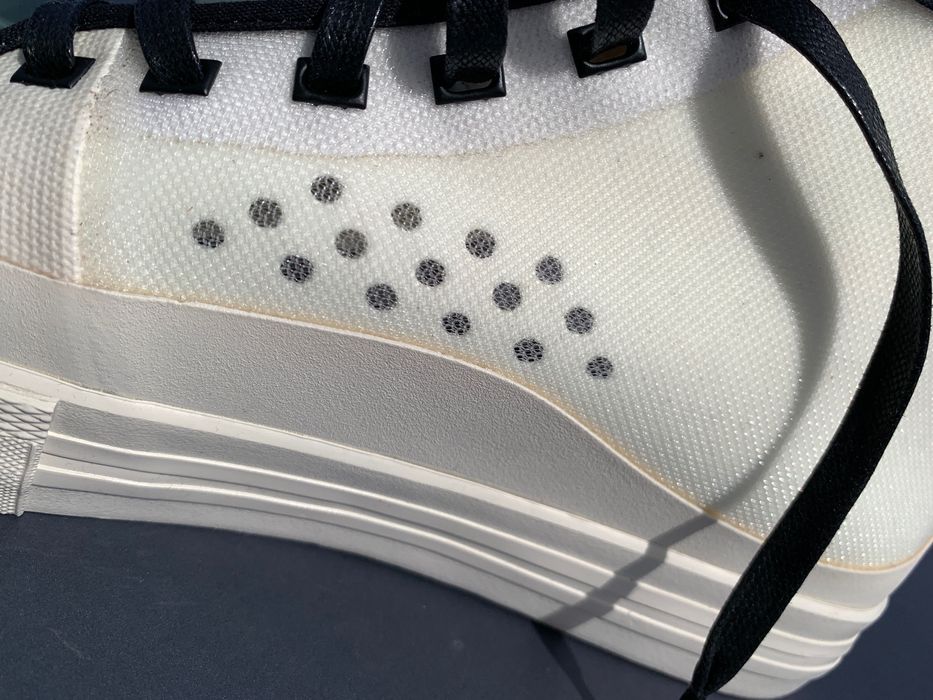 Globe by Squid Games