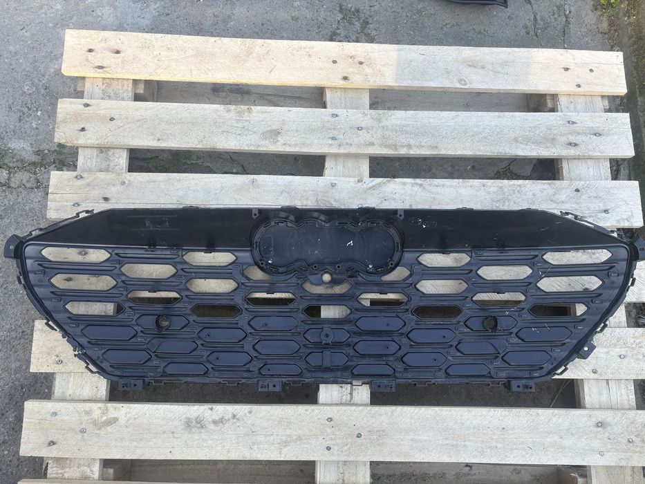 Централна решетка за Ауди Е- трон / Audi E - tron Grille