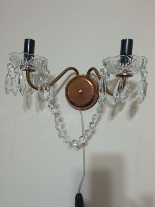 Светильники настенные и люстра