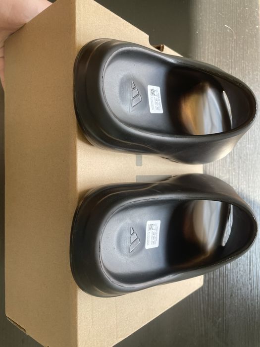 Adidas Yeezy Slides