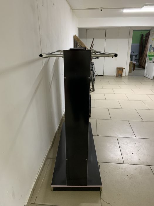 Стойки вешалала напольные для одежды