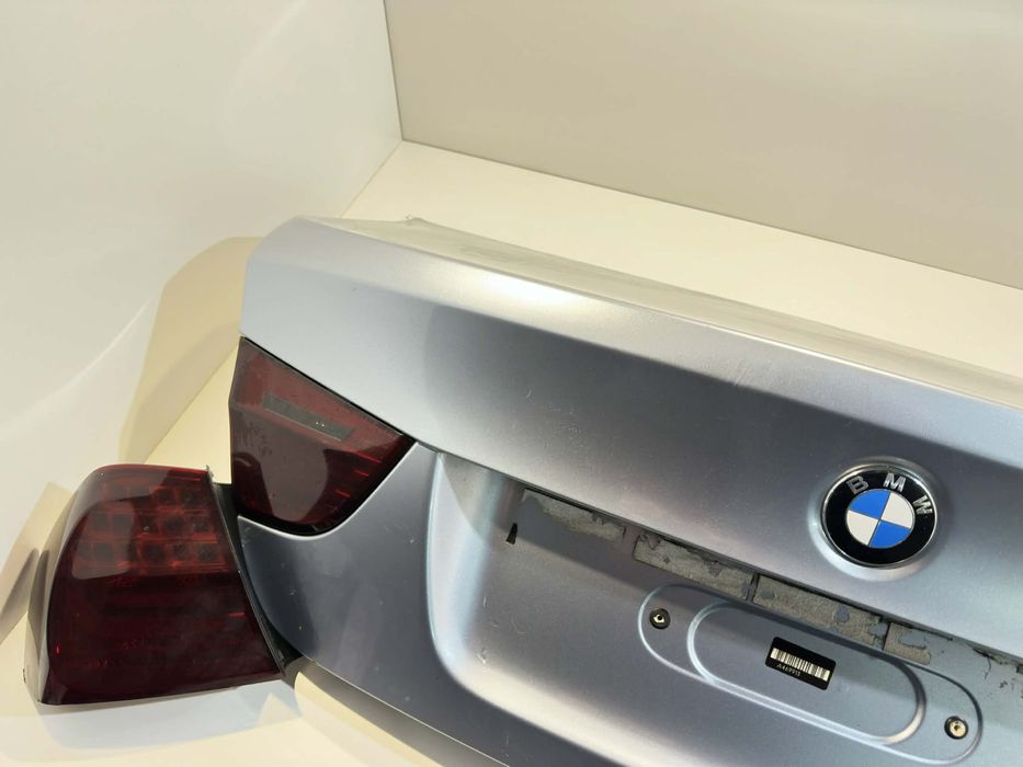 Продаваме фейслифт заден капак със стопове за БМВ Е90/facelift BMW E90