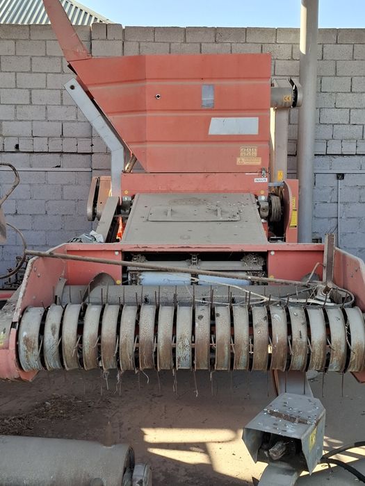 Lovya va mosh teruvchi kombayn