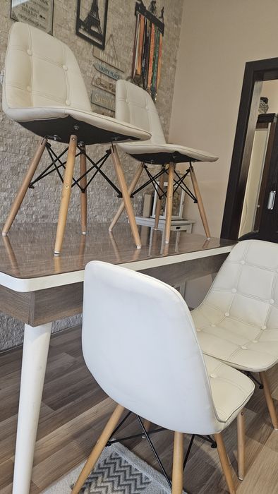 Столове четири броя