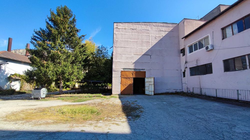 Дава се под наем Склад в Велико Търново, Център - 350 кв.м за 663 € - Снимка #3