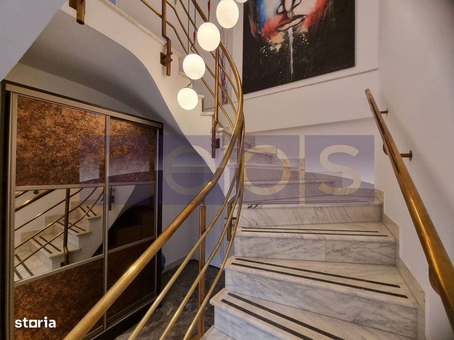 Vanzare- 3 Camere-Penthouse -Unirii