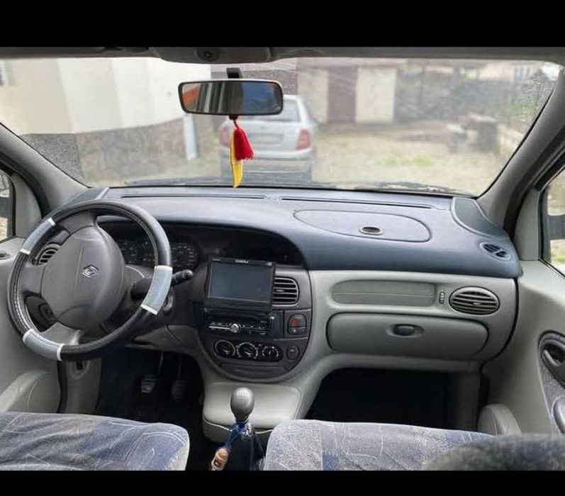 Vând Renault Scenic