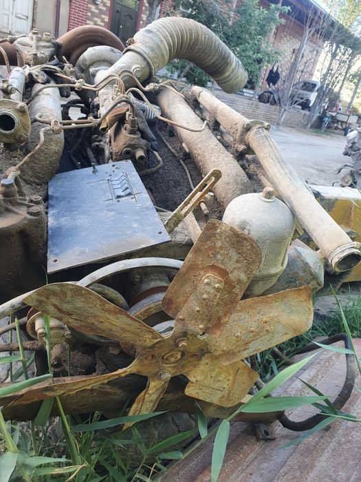 Мотор ЯМЗ 238 иккита бири пиостой бири турбинали