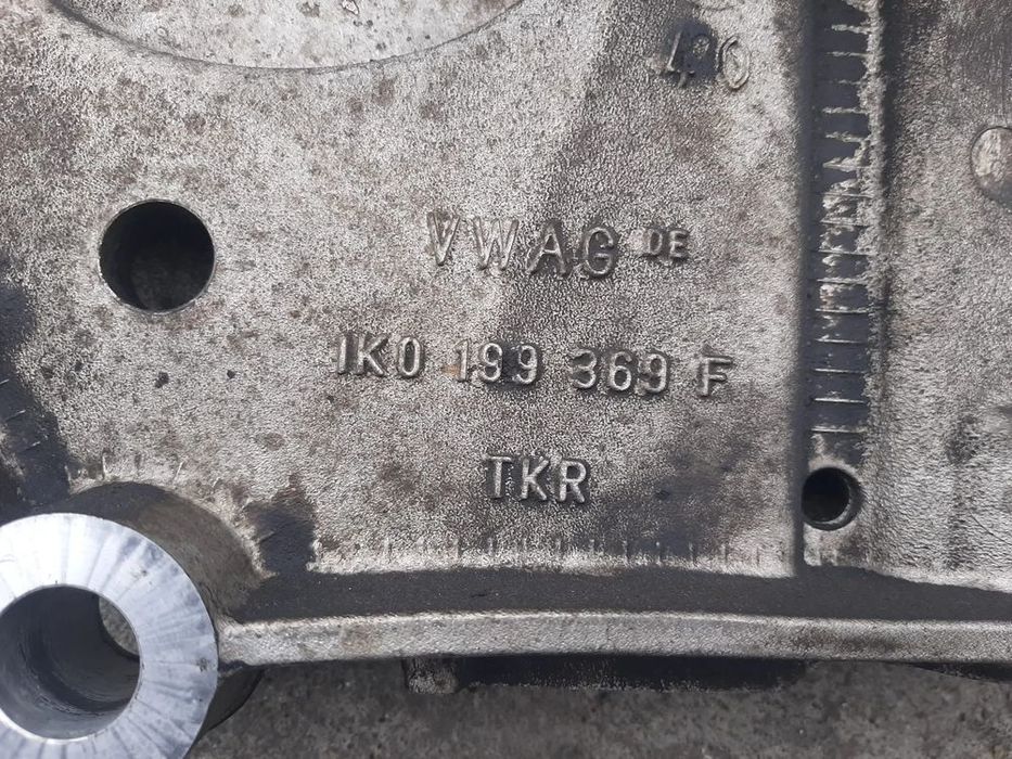jug cadru motor  2.0 tdi bmn  audi a3 8p vw golf 5 1k0199369f